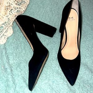 🌹Marc Fisher Stunning 100% Suede Leather 4’5” Black Pointy Heels!